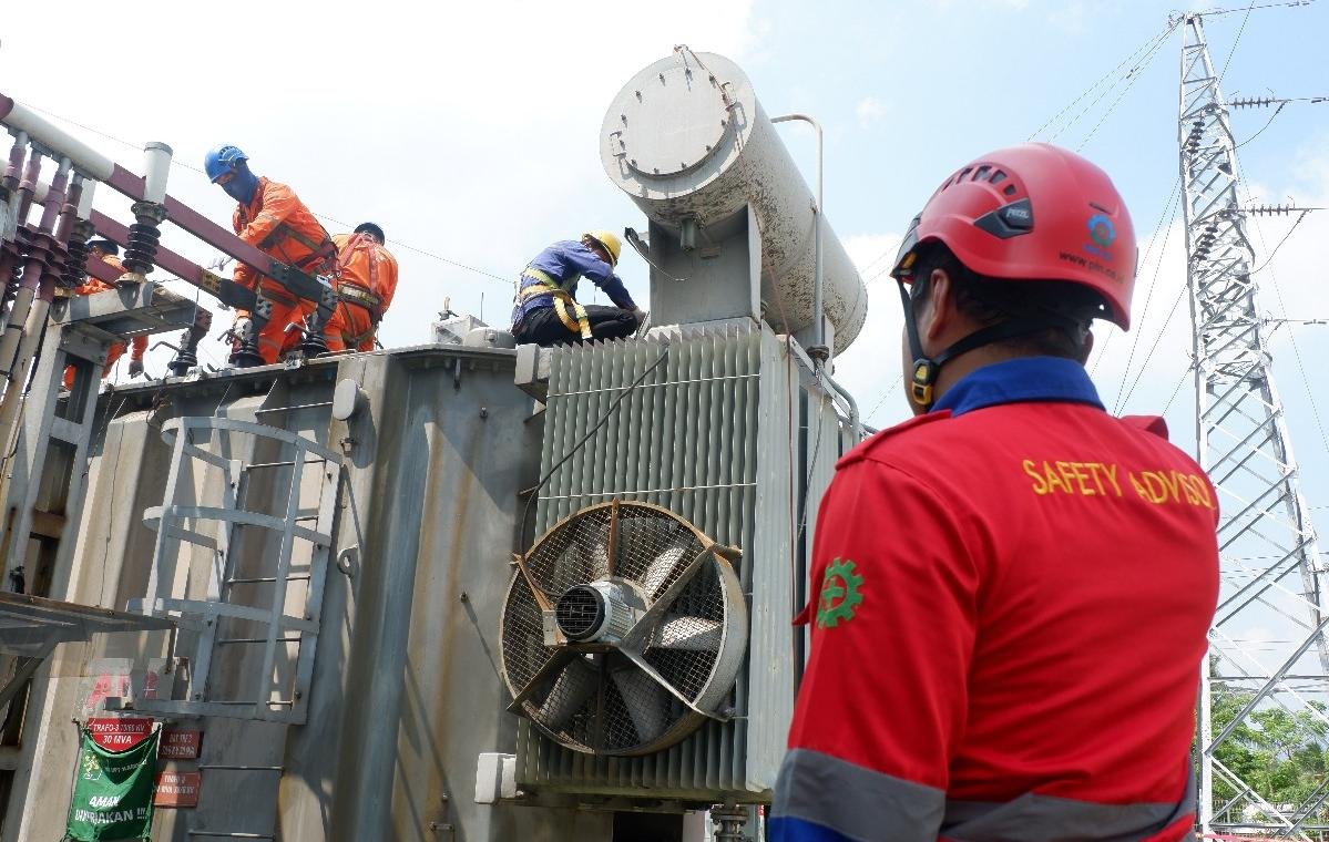 PLN UPT Karawang Komitmen Dukung Program Efisiensi Energi Untuk