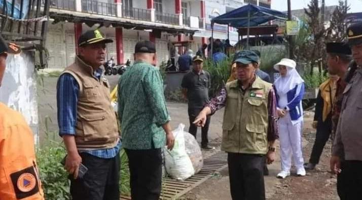 sekda suryaman pantau banjir cimangkok