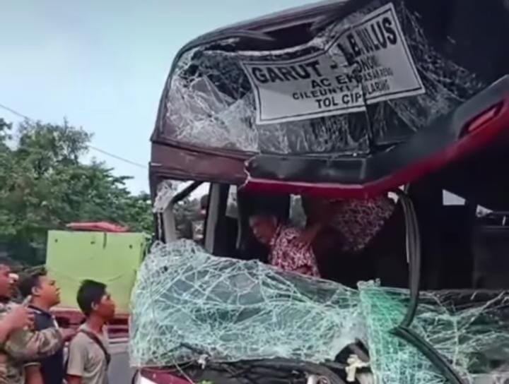 Tabrakan Beruntun di Tol Purbaleunyi, Belum Diketahui Jumlah Korban Namun Bus Primajasa Ringsek 1 IMG 20240710 WA0088