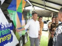 Pj Gubernur Jabar Bey Machmudin meninjau Mobile Cold Storage dari Program Hibah Kompetitif Institut Teknologi Bandung di KUD Mandiri Mina Fajar Sidik. (Istimewa)