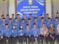 Kabupaten Sukabumi menyaksikan momen bersejarah saat Bupati Marwan Hamami memimpin rapat dinas terakhirnya di Aula Setda.