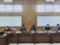 Bapemperda DPRD Kabupaten Sukabumi rapat koordinasi dengan pemerintah daerah di DKUKM Cisaat. (istimewa)