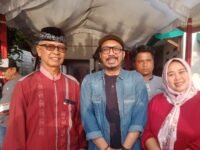 Kang Pipik menyerap aspirasi konstituennya di Desa Sindangsari, Karawang. (Davi Alvaro/Mediaseruni)