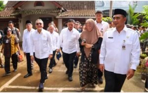 Gubernur Bersama Menteri Percepatan Kopdes Merah Putih Se Jateng di Semarang 2 IMG 20250506 WA0108