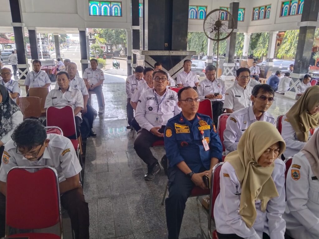 Bupati Pemalang Jelaskan Ada Beberapa Program Prioritas Termasuk PJU Dalam Musrenbang RPJMD 2025-2029 2 IMG 20250507 WA0101