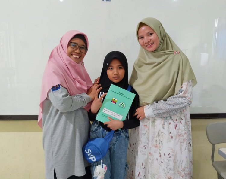 Perjalanan Nabila Sang Pejuang Ilmu yang Penuh Adab 8 WhatsApp Image 2025 06 25 at 21.45.02 1