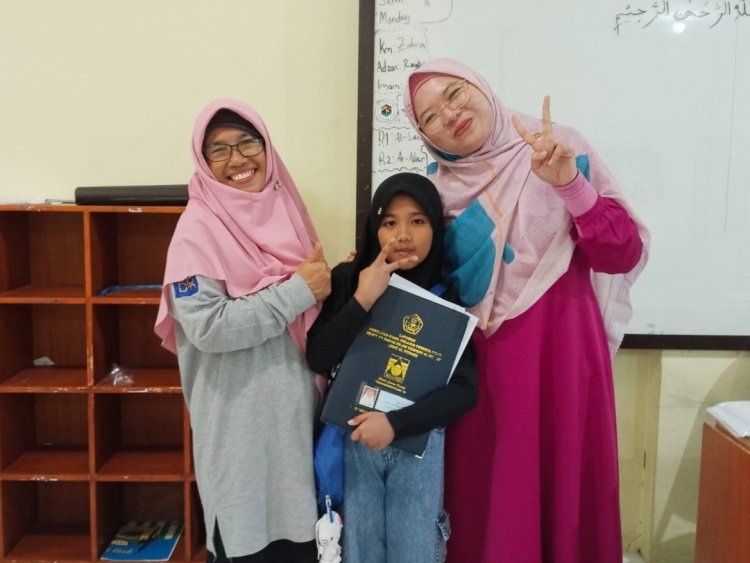 Perjalanan Nabila Sang Pejuang Ilmu yang Penuh Adab 6 WhatsApp Image 2025 06 25 at 21.45.07 2