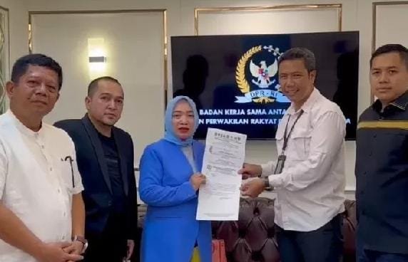 Mantap! DPRD Purwakarta Serahkan Aspirasi Mahasiswa ke DPR RI 1 dprd purwakarta