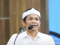 om zein bupati purwakarta