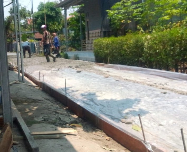 Diduga Proyek Siluman! Pekerjaan Rabat Beton di Desa Ujunggede Pemalang Tak Berpapan, Asal Anggaran Misterius 1 IMG 20251018 WA0040