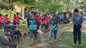 Ajak Warga Jaga Sungai Satgas Citarum Harum Gotong Royong Bersihkan Oxbow Bojongsoang 2 komunitas lingkungan gotong royong bersihkan sampah