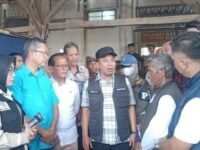 Bupati Aep Pantau Pemilihan Kepala Desa (Pilkades) Elektronik di Desa Cikampek Utara.