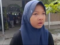 Nazwa penerima santunan kolam renang Hana Hani yang bikin pengunjung grand opening terharu. (Sarmin/Mediaseruni)