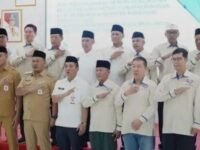 Bupati Aep Syaepuloh foto bersama usai posesi pengukuhan Ketua FKUB Karawang.