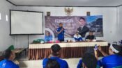 Anggota DPRD Provinsi Jawa Barat H. Jenal Aripin, di Kantor Desa Kutamanah, Kecamatan Sukasari, Purwakarta, dalam agenda Pengawasan Penyelenggaraan Pemerintahan. (Iman Suryana/Mediaseruni)
