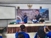 Anggota DPRD Provinsi Jawa Barat H. Jenal Aripin, di Kantor Desa Kutamanah, Kecamatan Sukasari, Purwakarta, dalam agenda Pengawasan Penyelenggaraan Pemerintahan. (Iman Suryana/Mediaseruni)
