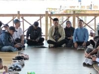 Anggota DPRD Provinsi Jawa Barat H. Jenal Aripin, SE, gelar dialog Wakil Rakyat bersama Warga Desa Mulyasari Kecamatan Ciampel Kabupaten Karawang, Jawa Barat. (Iman Suryana/Mediaseruni)
