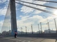 Patroli di ruas Flyover Pasupati Bandung ditingkatkan menyusul banyaknya aksi percobaan bunuh diri disekitar lokasi. (ist)