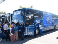 Peserta mudik gratis Pemprov Jabar di Terminal Leuwipanjang, Bandung, bersiap berangkat menuju daerah tujuan masing-masing. (istimewa)