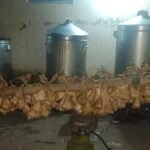 Aktivitas Produksi Ketupat menjelang hari Idul Fitri 1447 H, Ibu Ai Kecamatan Cihampelas, Bandung Barat. (Dadan Saepudin/Mediaseruni)