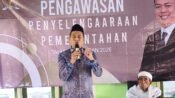 Anggota DPRD Jawa Barat H. Jenal Aripin dalam kegiatan pengawasan pemerintahan di Desa Mekarbuana Kecamatan Tegalwaru Kabupaten Karawang, Jawa Barat. (Iman Suryana/Mediaseruni)