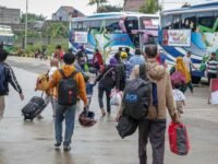 Tradisi mudik menjelang bulan Ramadan dan perayaan Idul Fitri merupakan salah satu fenomena sosial yang khas dalam kehidupan masyarakat Indonesia.