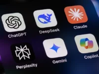 60% pengguna nilai jawaban AI lebih jelas dari mesin pencari.