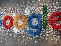 Google investasikan US$10 miliar ke Anthropic dengan valuasi US$350 miliar, plus opsi tambahan US$30 miliar.