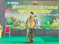 Anggota DPRD Jawa Barat dari Fraksi Partai Demokrat, H. Jenal Aripin, menghadiri Halal Bihalal Muslimat PCNU Kabupaten Karawang, di RM Indo Alamsari.