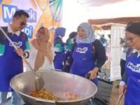 Wakil Wali Kota Cimahi Adhitia Yudisthira mengolah makanan sisa jadi makanan yang lezat. (Ist)
