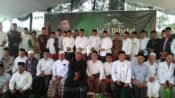 Foto bersama warga NU Karawang usai halal bihalal. (Davi Alvaro/Mediaseruni)