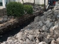 Saluran Air Tersumbat, DPUPR Pemalang Kebut Pengerukan Drainase di Jalan Pemuda