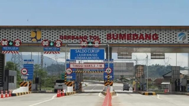 Tol Cileunyi-Sumedang-Dawuan (Cisumdawu), tepatnya di KM 207+300, Kecamatan Conggeang, Sumedang, Jawa Barat.