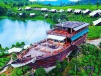 Pinisi Resto diantara lokasi kuliner yang patut dikunjungi. Lokasi ini berada di Petengan, Rancabali, Bandung. Selain aneka kuliner yang khas sunda yang lezat wisata ini juga menyajikan panorama alam yang aduhai. (Ist)