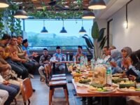 PB Punggawa Madrasah Nasional Indonesia menggelar kegiatan Halal' Bihalal sekaligus membahas persiapan Harlah PGMNI ke-5 serta Isu PPPK. (Dadan Saepudin/Mediaseruni)