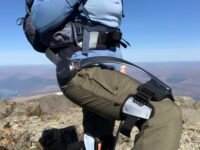 Eksoskeleton AI berbobot 1,8 kg resmi digunakan di Gunung Tai China sejak Februari 2025