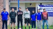 Foto bersama pelatih SSB BBR dan SSB RAMA YB Cipatat usai pertandingan persahabatan. (Dadan Saepudin/Mediaseruni)