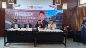 Anggota DPRD Jabar H Jenal Aripin (tiga kiri) dalam agenda pengawasan penyelenggaraan pemerintahan di Kecamatan Kotabaru, Karawang. (Iman Suryana/Mediaseruni)