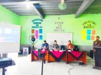Anggota DPRD Jabar Jenal Aripin sosialisasi pendidikan politik sejak dini di SMAN Islam Nurussalam, di Kecamatan Jayakerta. (Iman Suryana/Mediaseruni)