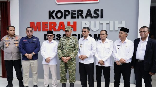 Momen Bersejarah: Pangdam III/Siliwangi Hadiri Launching KDKMP Bersama Presiden RI