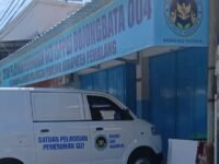 ​Parkir di Trotoar, Mobil Operasional Badan Gizi Nasional di Pemalang Menuai Kritik Warga