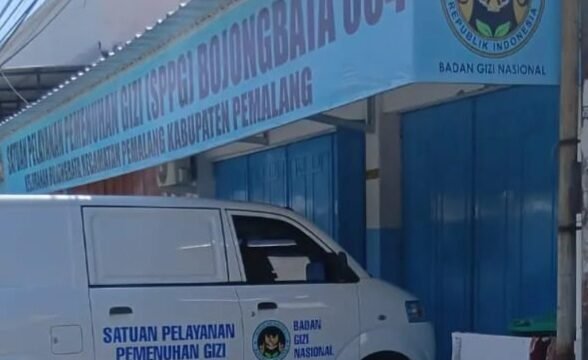 ​Parkir di Trotoar, Mobil Operasional Badan Gizi Nasional di Pemalang Menuai Kritik Warga