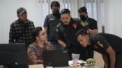 Tim Pidsus Kejari Karawang melakukan penyidikan kasus dugaan penyelewengan penyaluran kredit KPR di Bank BTN. (dok)