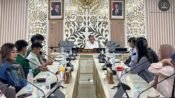 Anggota DPRD Provinsi Jabar, H. Jajang Rohana, menerima kunjungan studi (study visit) mahasiswa HMI Komisariat Komunikasi dan Hubungan Masyarakat Universitas Pasundan (Unpas). (Chandra Permana/Mediaseruni)