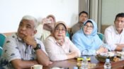 Anggota Komisi II DPRD Jawa Barat, Sri Dewi Anggraini (dua kanan) kunjungan kerja ke Balai Benih Hortikultura Jabar. (Chandra Permana/Mediaseruni)