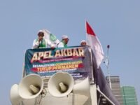 Ratusan Warga Karawang Kepung TNM Desak Penutupan Permanen Usai Viral Video Pesta Gay
