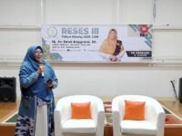 Anggota DPRD Jabar Sri Dewi Anggraini menggelar reses di Kecamatan Ngamprah, Bandung Barat. (Chandra Permana/Mediaseruni)