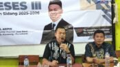 Anggota DPRD Jabar H. Jenal Aripin reses di Kampung Cidoro Desa Cigunungsari Kecamatan Tegalwaru, Karawang. (Iman Suryana/Mediaseruni)