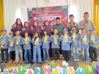 RA An-Najah Wargasaluyu Gelar Pelepasan Siswa, Amin Nursidiq Soroti Peran Keluarga