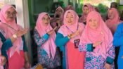 Foto bersama ibu-ibu Badan Koordinasi Majelis Taklim Masjid (BKMM) Kecamatan Pangkalan usai kegiatan. (Iman Suryana/Mediaseruni)